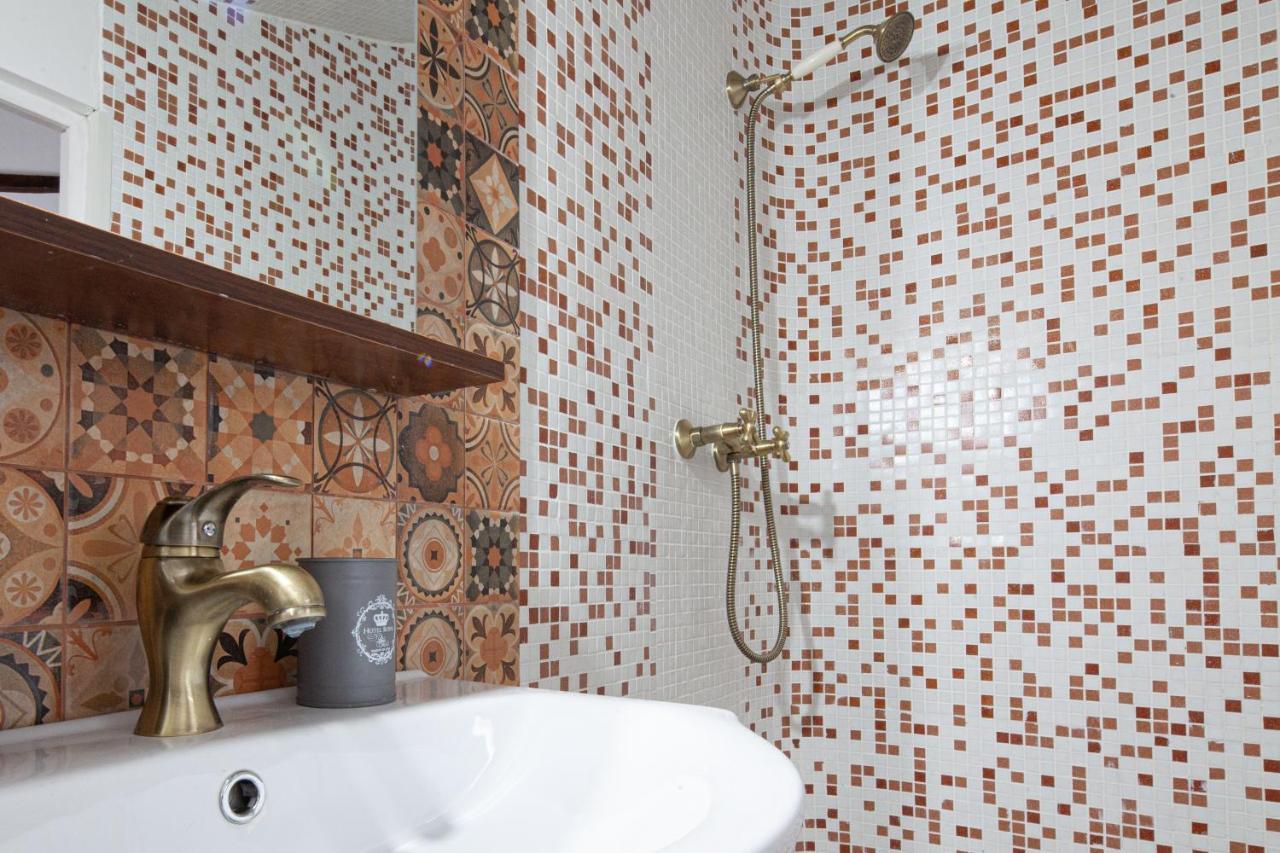 Little Paris Booutique In Old Town Center Brasov Appartement Buitenkant foto