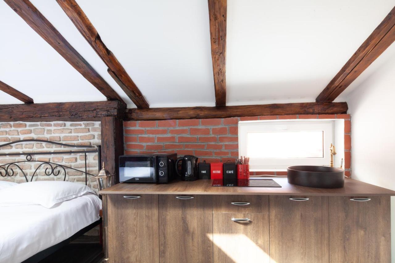Little Paris Booutique In Old Town Center Brasov Appartement Buitenkant foto